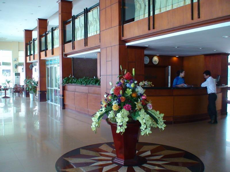 Huu Nghi Hotel Vinh Eksteriør billede